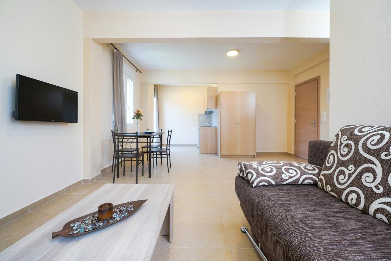 Theodore Apartments สกาลา มาริออน ภายนอก รูปภาพ