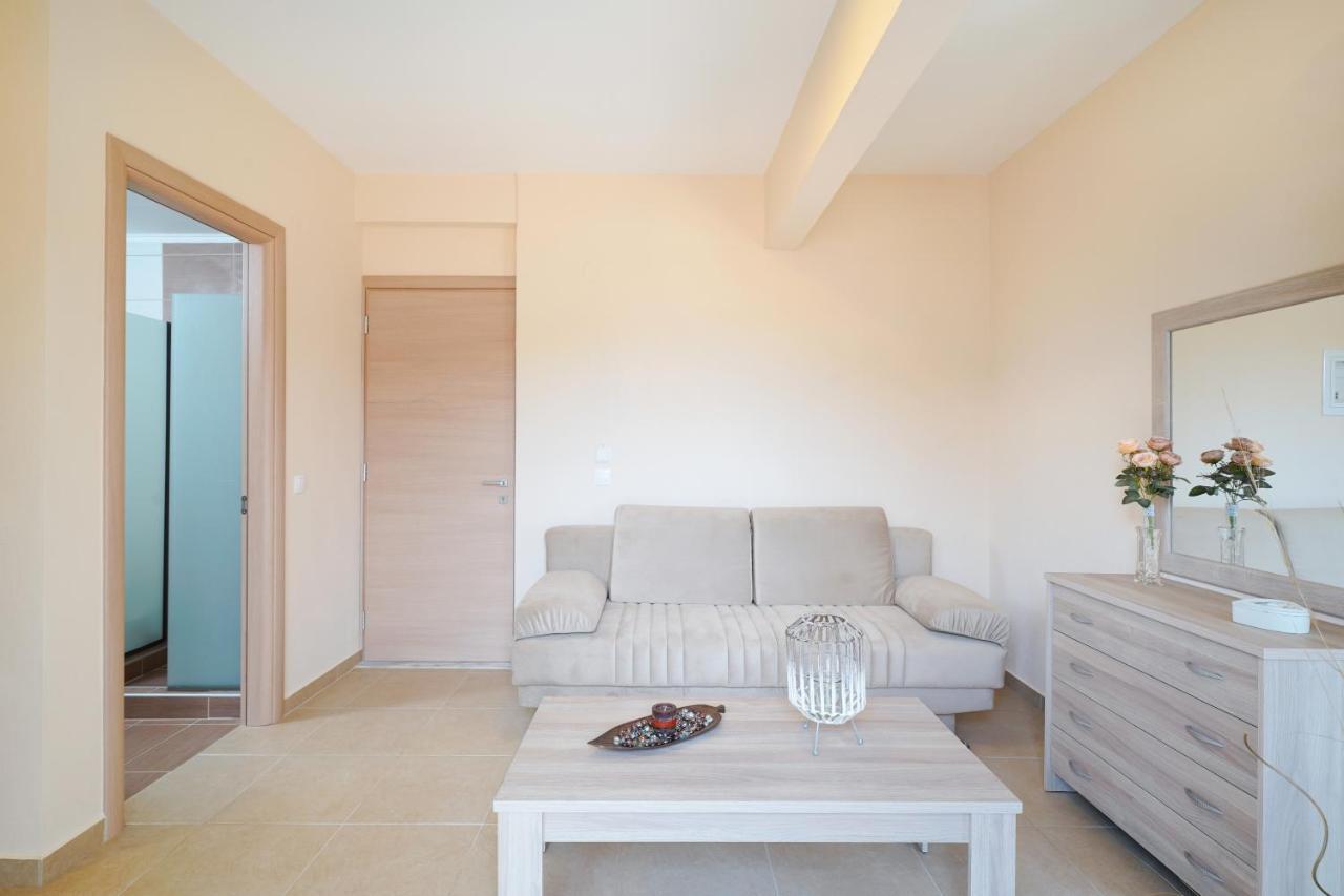 Theodore Apartments สกาลา มาริออน ภายนอก รูปภาพ