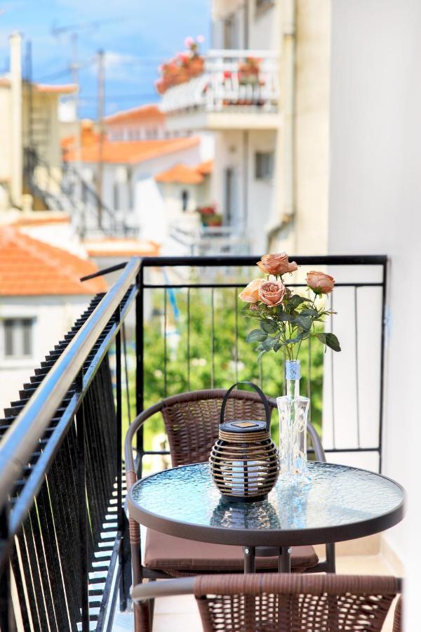 Theodore Apartments สกาลา มาริออน ภายนอก รูปภาพ